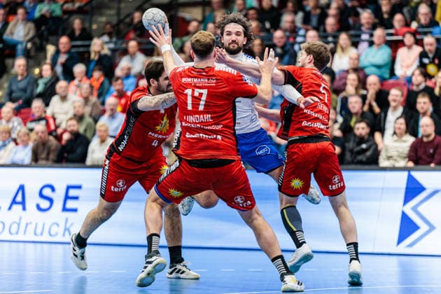 v l Max Santos TuS N Luebbecke, 04 , Jacob Lundahl TuS N Luebbecke, 17 , Jakub Powarzynski Dessau Rosslauer HV 06, 14 , Lutz Heiny TuS N Luebbecke, 05 GER, TuS N Luebbecke vs Dessau Rosslauer HV 06, Handball, 2 Bundesliga, 25 Matchday, Season 2025 2026, 27 03 2026 GER, TuS N Luebbecke vs Dessau Rosslauer HV 06, Handball, 2 Bundesliga, 25 Matchday, Season 2025 2026, 27 03 2026 Luebbecke Copyright: xEibner-Pressefoto JanxRollingerx EP_JSK