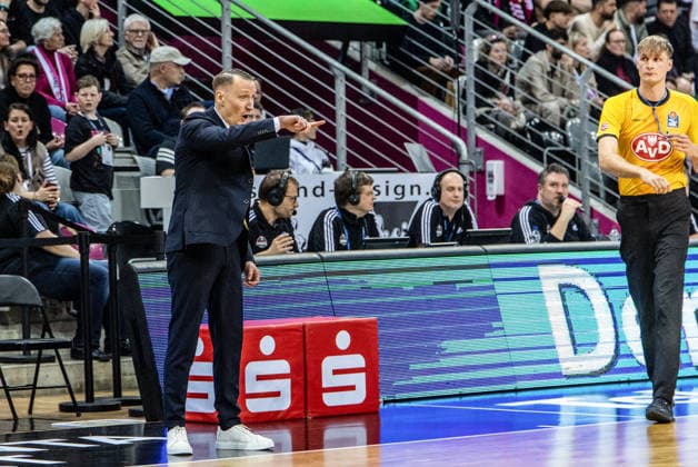 Mikko Riipinen MHP RIESEN Ludwigsburg, Head Coach is unhappy with his teams performance Telekom Baskets Bonn vs MHP RIESEN Ludwigsburg, Basketball, easy Credit BBL, Matchday 26, 2025 2026, 27 03 2026 Telekom Baskets Bonn vs MHP RIESEN Ludwigsburg, Basketball, easy Credit BBL, Matchday 26, 2025 2026, 27 02 2026 Bonn Copyright: xEibner-Pressefoto GerhardxWingenx EP_GWR