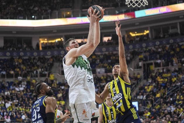 Fenerbahce Beko v Zalgiris - EuroLeague ISTANBUL, TURKIYE - MARCH 27: Fenerbahce Beko player Wade Baldwin (2) and Zalgiris player Laurynas Birutis compete for the ball during the EuroLeague Round 34 basketball game between Fenerbahce Beko and Zalgiris at Ulker Sports and Event Hall in Istanbul, Turkiye on March 27, 2026. Beyza Comert Anadolu Istanbul Turkey. Editorial use only. Please get in touch for any other usage.  Copyright: x2026xAnadoluxBeyzaxComertx