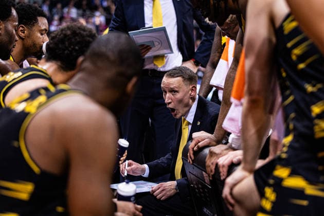 easyCredit Basketball Bundesliga, Telekom Baskets Bonn vs MHP Riesen Ludwigsburg, 27 3 2026 Mikko Riipinen MHP RIESEN LUDWIGSBURG Head Coach during timeout easyCredit Basketball Bundesliga, Telekom Baskets Bonn vs MHP Riesen Ludwigsburg, 27 3 2026, Telekom Dome Bonn Copyright: xBEAUTIFULxSPORTS Derixx