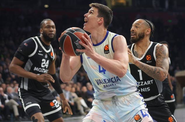 EuroLeague Basketball - Partizan Belgrade vs Valencia Basket Valencia s Jaime Pradilla (L) in action against Partizan s Carlik Jones (R) during the Euroleague basketball match between Partizan Belgrade and Valencia Basket in Belgrade, Serbia, 27 March 2026. BELGRADE SERBIA  Copyright: xANDREJxCUKICx