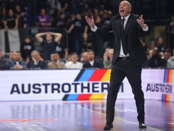 EuroLeague Basketball - Partizan Belgrade vs Valencia Basket Partizan s head coach Joan Penarroya reacts during the Euroleague basketball match between Partizan Belgrade and Valencia Basket in Belgrade, Serbia, 27 March 2026. BELGRADE SERBIA  Copyright: xANDREJxCUKICx