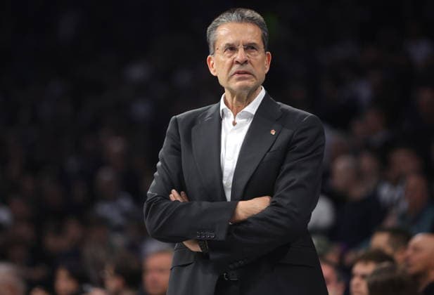 EuroLeague Basketball - Partizan Belgrade vs Valencia Basket Valencia s head coach Pedro Martinez reacts during the Euroleague basketball match between Partizan Belgrade and Valencia Basket in Belgrade, Serbia, 27 March 2026. BELGRADE SERBIA  Copyright: xANDREJxCUKICx