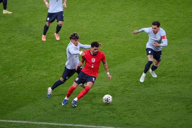 International Friendly, Länderspiel, Nationalmannschaft England v Uruguay Wembley Stadium 27.03.2026 Dominic Solanke of England and Maximiliano Araújo of Uruguay International Friendly England v Uruguay Wembley Stadium 27.03.2026 Times Photographer Bradley Ormesher.  Copyright: xBradleyxOrmesherx NINTCHDBPICT001069867222