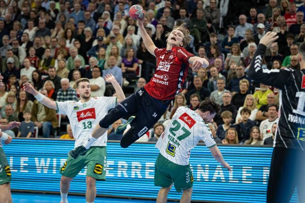 DAIKIN HBL SG Flensburg Handewitt vs GWD Minden 27 03 26 Thilo Knutzen Nr 34, SG Flensburg Handewitt vs Ian Weber Nr 13, GWD Minden and Max Staar Nr 27, GWD Minden DAIKIN HBL SG Flensburg Handewitt vs GWD Minden, GP JOULE Arena on 27 03 26 Copyright: xBEAUTIFULxSPORTS MarioxM.xKobergx