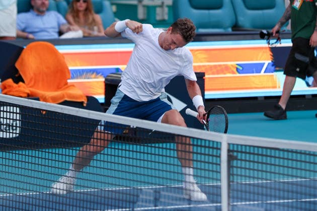 MIAMI GARDENS, FL - MARCH 27: Jiri Lehecka (CZE) celebrates winning his men™s semi-final singles match against Arthur Fils (FRA) at the Miami Open on March 27, 2026, at Hard Rock Stadium in Miami Gardens, Florida,(Photo by Chris Arjoon Icon Sportswire) TENNIS: MAR 27 Miami Open EDITORIAL USE ONLY Icon2603270010032