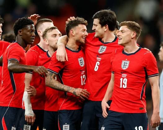 Ben White of England Ben White (12) is congratulated by his England teammates after scoring the opening goal England v Uruguay, Football, International Friendly, Länderspiel, Nationalmannschaft Wembley Stadium, Wembley, London - UK, 27 03 2026  Copyright: xMattxImpey Shutterstockx 16805567ao