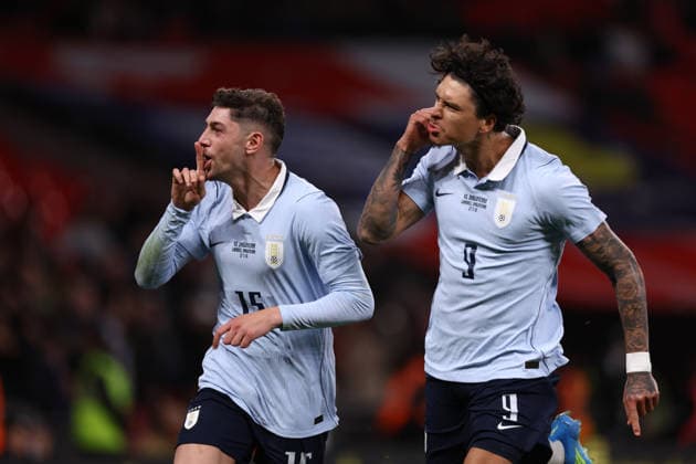 England gegen Uruguay 27. März 2026, Wembley Internationales Fußball-Freundschaftsspiel England gegen Uruguay Federico Valverde aus Uruguay feiert mit Darwin Nunez nach dem Ausgleichstreffer Foto Jacques Feeney Abseits London UK  Copyright: xJacquesxFeeneyx xOffsidexOffside