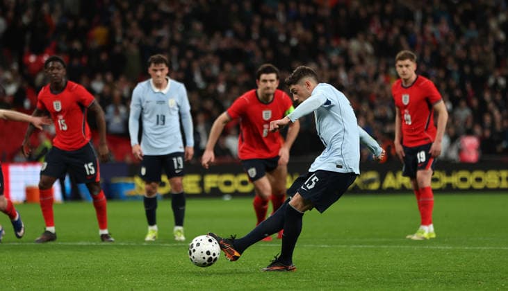 Federico Valverde of Uruguay scores an equalising goal from the penalty spot in injury time to make it 1-1 England v Uruguay. Football. Wembley Stadium, London, UK. 27 MAR 2026Wembley Wembley Stadium LONDON United Kingdom  Copyright: xJASONPIX Shutterstockx 16805560bd
