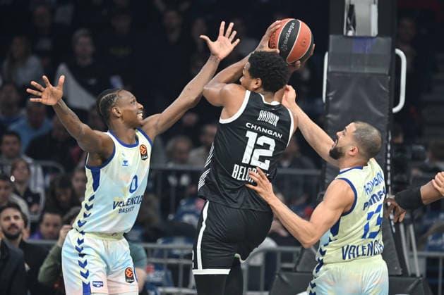 PARTIZAN vs VALENCIA STERLING BROWN Sterling Braun vs BRANCOU BADIO an dDARIUS THOMPSON basketball Partizan vs Valencia basket Euroleague at Beogradska arena, Belgrade 27.03.2026 Foto: BASKETBALL, EUROLEAGUE, PARTIZAN, VALENCIA BASKET Belgrade Belgrade arena Serbia Copyright: xMarkoxMetlas xMNxPressx