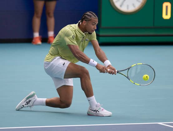 March 27, 2026, Miami Gardens, Fl, United States: MIAMI GARDENS, FL - MARCH 27: Arthur Fils hits the ball against Jiri Lehecka in the semi-finals during the Miami Open at Hard Rock Stadium on March 27, 2026 in Miami Gardens, Florida. Miami Gardens United States - ZUMAt139 20260327_aaa_t139_032 Copyright: xMichaelxPimentel IsixPhotosx