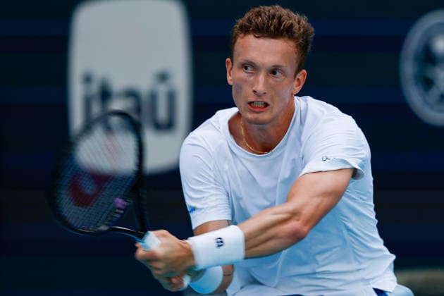 MIAMI GARDENS, FL - MARCH 27: Jiri Lehecka (CZE) in action during his men™s semi-final singles match against Arthur Fils (FRA) at the Miami Open on March 27, 2026, at Hard Rock Stadium in Miami Gardens, Florida,(Photo by Chris Arjoon Icon Sportswire) TENNIS: MAR 27 Miami Open EDITORIAL USE ONLY Icon2603270010056