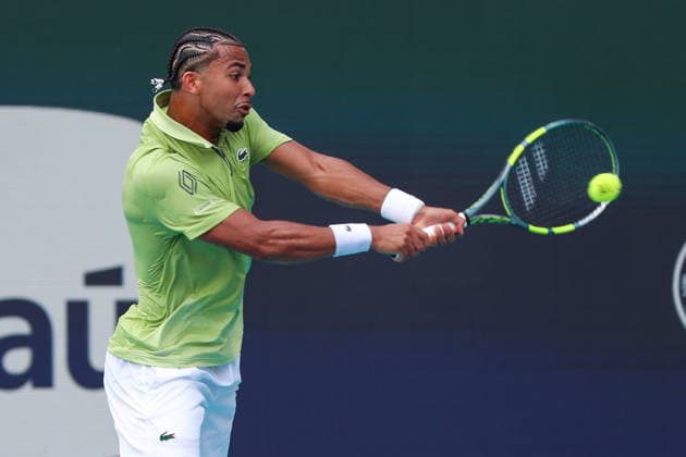 MIAMI GARDENS, FL - MARCH 27: Arthur Fils (FRA) in action during his men™s semi-final singles match against Jiri Lehecka (CZE) at the Miami Open on March 27, 2026, at Hard Rock Stadium in Miami Gardens, Florida,(Photo by Chris Arjoon Icon Sportswire) TENNIS: MAR 27 Miami Open EDITORIAL USE ONLY Icon2603270010060