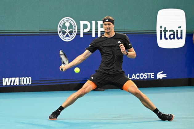 MIAMI GARDENS, FL - MARCH 27: Alexander Zverev of Germany returns a shot to Jannik Sinner of Italy during the men™s semifinal match of the Miami Open on March 27, 2026, at Hard Rock Stadium in Miami Gardens, Florida. (Photo by Michele Eve Sandberg Icon Sportswire) TENNIS: MAR 27 Miami Open EDITORIAL USE ONLY Icon2603270716