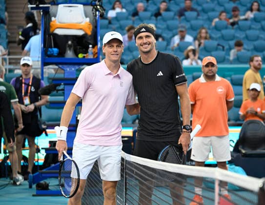 MIAMI GARDENS, FL - MARCH 27: Alexander Zverev of Germany, right, poses for a photo with Jannik Sinner of Italy, prior to their Men™s Semifinal match of the Miami Open Presented by Itau at Hard Rock Stadium on March 27, 2026 in Miami Gardens, Florida. Florida. (Photo by Michele Eve Sandberg Icon Sportswire) TENNIS: MAR 27 Miami Open EDITORIAL USE ONLY Icon2603270734