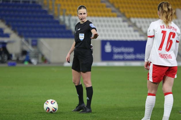 Google Pixel Womens Bundesliga, FC Carl Zeiss Jena RB Leipzig 27 03 2026 Referee Davina Lutz Football, Google Pixel Womens Bundesliga, Season 2025 2026, 22 Matchday FC Carl Zeiss Jena vs RB Leipzig on 27 03 2026, Ernst Abbe Sportfeld, ad hoc Arena, Jena DFB REGULATIONS PROHIBIT ANY USE OF PHOTOGRAPHS AS IMAGE SEQUENCES AND OR QUASI VIDEO Copyright: xBEAUTIFULxSPORTS JanxKaeferx