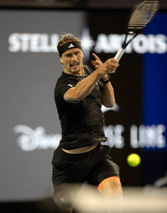 March 27, 2026, Miami Gardens, Fl, United States: MIAMI GARDENS, FL - MARCH 27: Alexander Zverev hits the ball against Jannik Sinner in the semi-finals during the Miami Open at Hard Rock Stadium on March 27, 2026 in Miami Gardens, Florida. Miami Gardens United States - ZUMAt139 20260327_aaa_t139_048 Copyright: xMichaelxPimentel IsixPhotosx