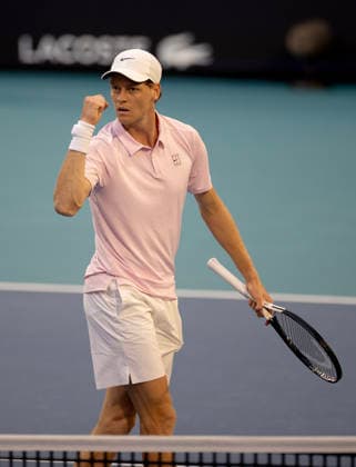 March 27, 2026, Miami Gardens, Fl, United States: MIAMI GARDENS, FL - MARCH 27: Jannik Sinner celebrates after earning a point against Alexander Zverev in the semi-finals during the Miami Open at Hard Rock Stadium on March 27, 2026 in Miami Gardens, Florida. Miami Gardens United States - ZUMAt139 20260327_aaa_t139_049 Copyright: xMichaelxPimentel IsixPhotosx