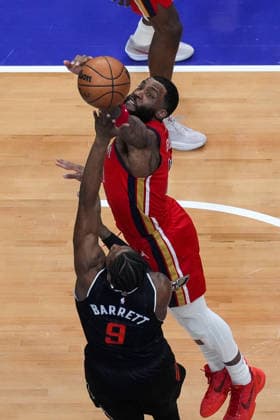 New Orleans Pelicans vs Toronto Raptors TORONTO, CANADA - MARCH 27 : Saddiq Bey (41) of New Orleans Pelicans blocks RJ Barrett (9) of Toronto Raptors during the NBA, Basketball Herren, USA basketball game between New Orleans Pelicans and Toronto Raptors at the Scotiabank Arena on March 27, 2026 in Toronto, Ontario, Canada. Mert Alper Dervis Anadolu Ontario Canada. Editorial use only. Please get in touch for any other usage.  Copyright: x2026xAnadoluxMertxAlperxDervisx