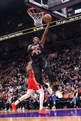 March 27, 2026, Toronto, On, CAN: Toronto Raptors RJ Barrett (9) scores against New Orleans Pelicans during first half NBA, Basketball Herren, USA basketball action in Toronto on Friday, March 27 2026. RJ Barrett  - ZUMAc35_ 20260327_zaf_c35_183 Copyright: xChrisxYoungx