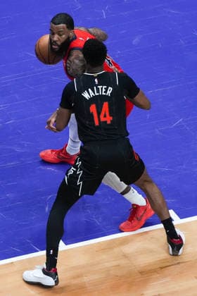 New Orleans Pelicans vs Toronto Raptors TORONTO, CANADA - MARCH 27 : Saddiq Bey (41) of New Orleans Pelicans in action against Ja Kobe Walter (14) of Toronto Raptors during the NBA, Basketball Herren, USA basketball game between New Orleans Pelicans and Toronto Raptors at the Scotiabank Arena on March 27, 2026 in Toronto, Ontario, Canada. Mert Alper Dervis Anadolu Ontario Canada. Editorial use only. Please get in touch for any other usage.  Copyright: x2026xAnadoluxMertxAlperxDervisx