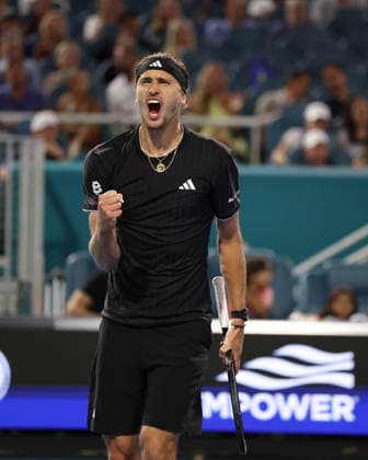 March 27, 2026, Miami Gardens, Florida, United States Of America: MIAMI GARDENS, FLORIDA - MARCH 27: Jannik SInner of Italy defeats Alexander Zverev of Germany during the Men s Semifinals on Day 11 of the Miami Open at Hard Rock Stadium on March 27, 2026 in Miami Gardens, Florida....People: Alexander Zverev Miami Open 2026 - Day 11  - ZUMAs214 20260327_ada_s214_116 Copyright: xSMGx