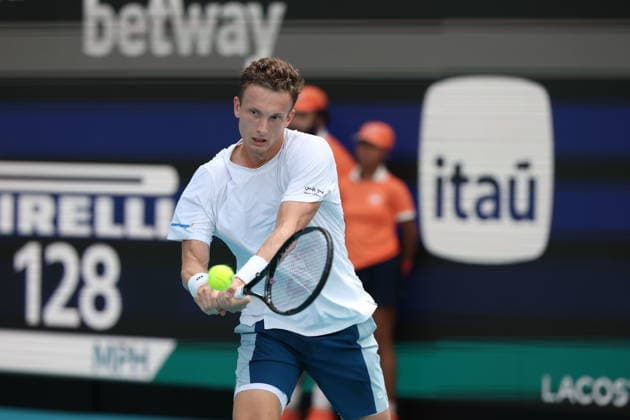 March 27, 2026, Miami Gardens, Florida, United States Of America: MIAMI GARDENS, FL - MARCH 27: Jiri Lehecka (CZE) defeats Arthur Fils (FRA) at the Miami Open on March 27, 2026, at Hard Rock Stadium in Miami Gardens, Florida,...People: Jiri Lehecka Miami Open 2026 - Day 11  - ZUMAs214 20260327_ada_s214_193 Copyright: xSMGx