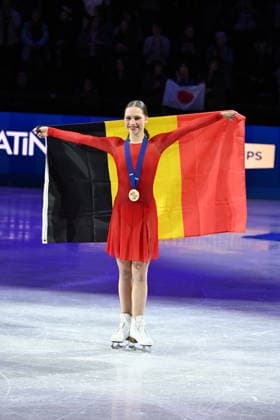 ISU Figure skating, Eiskunstlauf World Championships 2026 at the O2 Arena in Prague, Czech Republic - 27 Mar 2026 Bronze medalist Nina Pinzarrone of Belgium as seen during the medal ceremony for the Women competition at the ISU Figure Skating World Championships 2026 at the O2 Arena. ISU Figure Skating World Championships 2026 takes place from 24th to 29th of March in Prague, Czech Republic. Prague Czech Republic Copyright: xTomasxTkacikx xSOPAxImagesx 20260327-ISU-women-36