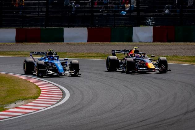 SUZUKA Formula 1 driver Carlos Sainz of Atlassian Williams F1 Team, Formula 1 driver Isack Hadjar of Oracle Red Bull Racing during the Formula 1 Japan Suzuka free practice at the Suzuka Formula 1 circuit on March 28, 2025 in Suzuka, Japan Photo by DeFodi Images
