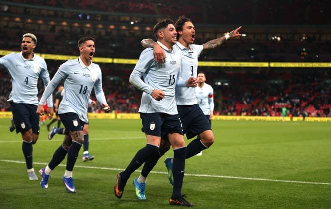 LONDON, ENGLAND, MARCH 27: GOAL 1-1, Federico Valverde of Uruguay national team, Nationalteam goal celebration with Darwin Nunez of Uruguay National Team after scoring a penalty kick to make the score 1-1 during the match between England and Uruguay in the International Friendly, Länderspiel, Nationalmannschaft match at Wembley Stadium in London, England, on March 27. (Photo by Daniel Weir) Copyright: xDanielxWeir SportsxPressxPhotox Sportspressphoto_SPR119648