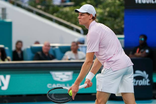 MIAMI GARDENS, FL - MARCH 27: Jannik Sinner (ITA) in action during a men™s semi-final singles match against Alexander Zverev (GER) at the Miami Open on March 27, 2026, at Hard Rock Stadium in Miami Gardens, Florida,(Photo by Chris Arjoon Icon Sportswire) TENNIS: MAR 27 Miami Open EDITORIAL USE ONLY Icon2603270010107