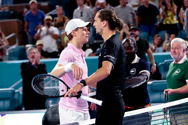 MIAMI GARDENS, FL - MARCH 27: Jannik Sinner (ITA) shakes hands after his men™s semi-final singles match with Alexander Zverev (GER) at the Miami Open on March 27, 2026, at Hard Rock Stadium in Miami Gardens, Florida,(Photo by Chris Arjoon Icon Sportswire) TENNIS: MAR 27 Miami Open EDITORIAL USE ONLY Icon2603270010121