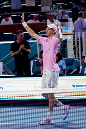 MIAMI GARDENS, FL - MARCH 27: Jannik Sinner (ITA) celebrates after his win in his men™s semi-final singles match against Alexander Zverev (GER) at the Miami Open on March 27, 2026, at Hard Rock Stadium in Miami Gardens, Florida,(Photo by Chris Arjoon Icon Sportswire) TENNIS: MAR 27 Miami Open EDITORIAL USE ONLY Icon2603270010122
