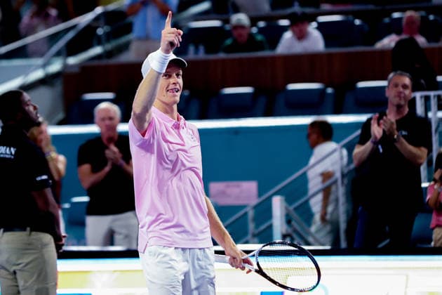 MIAMI GARDENS, FL - MARCH 27: Jannik Sinner (ITA) celebrates after his win in his men™s semi-final singles match against Alexander Zverev (GER) at the Miami Open on March 27, 2026, at Hard Rock Stadium in Miami Gardens, Florida,(Photo by Chris Arjoon Icon Sportswire) TENNIS: MAR 27 Miami Open EDITORIAL USE ONLY Icon2603270010124
