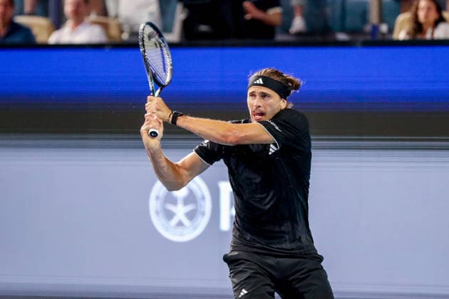 MIAMI GARDENS, FL - MARCH 27: Alexander Zverev (GER) in action during a men™s semi-final singles match against Jannik Sinner (ITA) at the Miami Open on March 27, 2026, at Hard Rock Stadium in Miami Gardens, Florida,(Photo by Chris Arjoon Icon Sportswire) TENNIS: MAR 27 Miami Open EDITORIAL USE ONLY Icon2603270010151