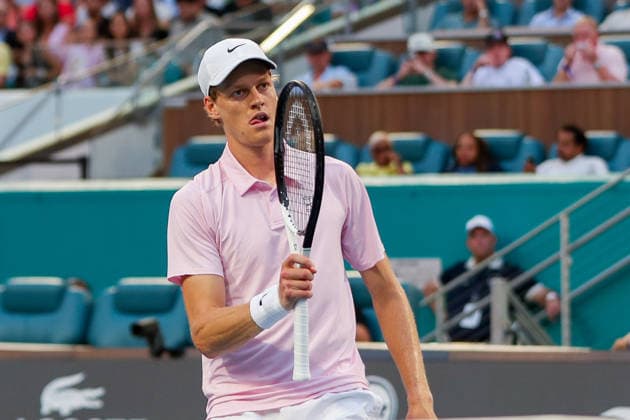MIAMI GARDENS, FL - MARCH 27: Jannik Sinner (ITA) in action during a men™s semi-final singles match against Alexander Zverev (GER) at the Miami Open on March 27, 2026, at Hard Rock Stadium in Miami Gardens, Florida,(Photo by Chris Arjoon Icon Sportswire) TENNIS: MAR 27 Miami Open EDITORIAL USE ONLY Icon2603270010103