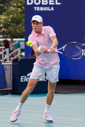 MIAMI GARDENS, FL - MARCH 27: Jannik Sinner (ITA) in action during a men™s semi-final singles match against Alexander Zverev (GER) at the Miami Open on March 27, 2026, at Hard Rock Stadium in Miami Gardens, Florida,(Photo by Chris Arjoon Icon Sportswire) TENNIS: MAR 27 Miami Open EDITORIAL USE ONLY Icon2603270010104