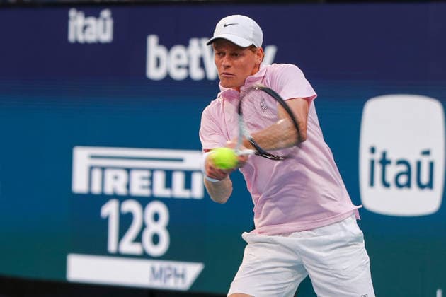 MIAMI GARDENS, FL - MARCH 27: Jannik Sinner (ITA) in action during a men™s semi-final singles match against Alexander Zverev (GER) at the Miami Open on March 27, 2026, at Hard Rock Stadium in Miami Gardens, Florida,(Photo by Chris Arjoon Icon Sportswire) TENNIS: MAR 27 Miami Open EDITORIAL USE ONLY Icon2603270010106