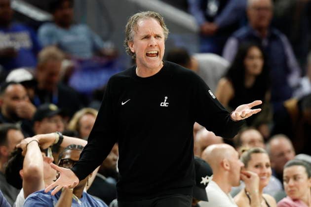 NBA, Basketball Herren, USA - Washington Wizards at Golden State Warriors Washington Wizards Head Coach Brian Keefe reacts during the second half of the NBA basketball game between the Washington Wizards and the Golden State Warriors in San Francisco, California, USA, 27 March 2026. SAN FRANCISCO CALIFORNIA United States  Copyright: xJOHNxG.xMABANGLOx
