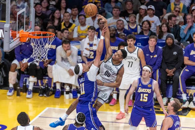 March 27, 2026, Los Angeles, California, USA: Brooklyn NetsÃ¢â‚¬â ¢ Josh Minott (00) goes to the basket against Los Angeles LakersÃ¢â‚¬â ¢ Jaxson Hayes (11) during an NBA, Basketball Herren, USA basketball game at Crypto.com Arena on Friday, March 27, 2026 in Los Angeles. NBA 2026: Lakers 116:99 Nets  - ZUMAc68_ 20260327_zaf_c68_050 Copyright: xRingoxChiux