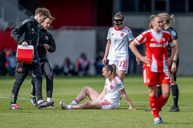 Lara Meroni 1 FC Nuernberg, 11 needs the support of the coaches due to an injury, behind Julia Pollak 1 FC Nuernberg, 22 GER, FC Bayern Muenchen Frauen vs 1 FC Nuernberg, Fußball, Google Pixel Frauen Bundesliga, 22 Spieltag, Season 2025 2026, 28 03 2026 DFL DFB REGULATIONS PROHIBIT ANY USE OF PHOTOGRAPHS as IMAGE SEQUENCES and or QUASI VIDEO GER, FC Bayern Muenchen Frauen vs 1 FC Nuernberg, Football, Google Pixel Frauen Bundesliga, 22 Matchday, Season 2025 2026, 28 03 2026 Muenchen Copyright: xEibner-Pressefoto HeikexFeinerx EP_HFR