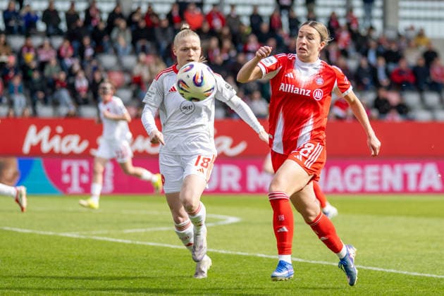 Franziska Mai 18 1 FC Nuernberg in duel with Barbara Dunst 28 FC Bayern Muenchen , FC Bayern Frauen Muenchen 1 FC Nuernberg, Google Pixel Frauenbundesliga, 22 Spieltag, 28 03 26 DFB regulations prohibit any use of photographs as image sequences and or quasi video kolbert press Muenchen Bayern Germany Copyright: xkolbert-press UlrichxGamelx