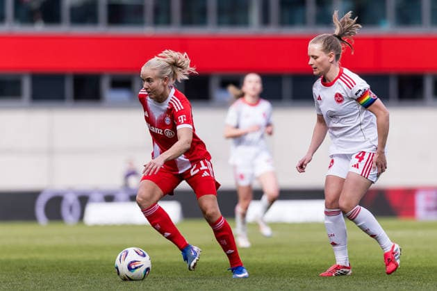 Google Pixel Frauen Bundesliga, FC Bayern München 1 FC Nürnberg 28 03 2026 duel Pernille Harder FC Bayern München, 21 , Luisa Guttenberger 1 FC Nürnberg, 4 Google Pixel Frauen Bundesliga, FC Bayern München 1 FC Nürnberg, München, FC Bayern Campus am 28 03 2026 DFB REGULATIONS PROHIBIT ANY USE OF PHOTOGRAPHS AS IMAGE SEQUENCES AND OR QUASI VIDEO Copyright: xBEAUTIFULxSPORTS Wunderlx