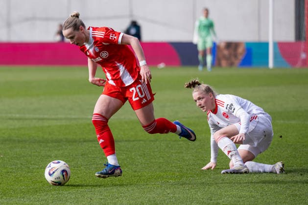 Franziska Mai 1 FC Nuernberg, 18 cant stop Franziska Kett FC Bayern Muenchen Frauen, 20 here GER, FC Bayern Muenchen Frauen vs 1 FC Nuernberg, Soccer, Google Pixel Frauen Bundesliga, 22 Matchday, Season 2025 2026, 28 03 2026 DFL DFB REGULATIONS PROHIBIT ANY USE OF PHOTOGRAPHS as IMAGE SEQUENCES and or QUASI VIDEO GER, FC Bayern Muenchen Frauen vs 1 FC Nuernberg, Football, Google Pixel Frauen Bundesliga, 22 Spieltag, Saison 2025 2026, 28 03 2026 Muenchen Copyright: xEibner-Pressefoto HeikexFeinerx EP_HFR
