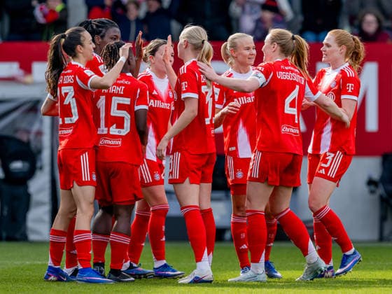 The Munich women cheer with Natalia Padilla Bidas FC Bayern Muenchen Frauen, 23 their goal for 2 0 GER, FC Bayern Muenchen Frauen vs 1 FC Nuernberg, Football, Google Pixel Frauen Bundesliga, 22 Matchday, Season 2025 2026, 28 03 2026 DFL DFB REGULATIONS PROHIBIT ANY USE OF PHOTOGRAPHS as IMAGE SEQUENCES and or QUASI VIDEO GER, FC Bayern Muenchen Frauen vs 1 FC Nuernberg, Football, Google Pixel Frauen Bundesliga, 22 Spieltag, Saison 2025 2026, 28 03 2026 Muenchen Copyright: xEibner-Pressefoto HeikexFeinerx EP_HFR