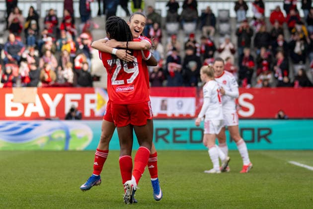 Goal celebration for 2 0, Natalia Padilla Bidas 23 FC Bayern Muenchen , Edna Imade 29 FC Bayern Muenchen , happy, FC Bayern Frauen Muenchen 1 FC Nuernberg, Google Pixel Frauenbundesliga, 22 Spieltag, 28 03 26 DFB regulations prohibit any use of photographs as image sequences and or quasi video kolbert press Muenchen Bayern Germany Copyright: xkolbert-press UlrichxGamelx