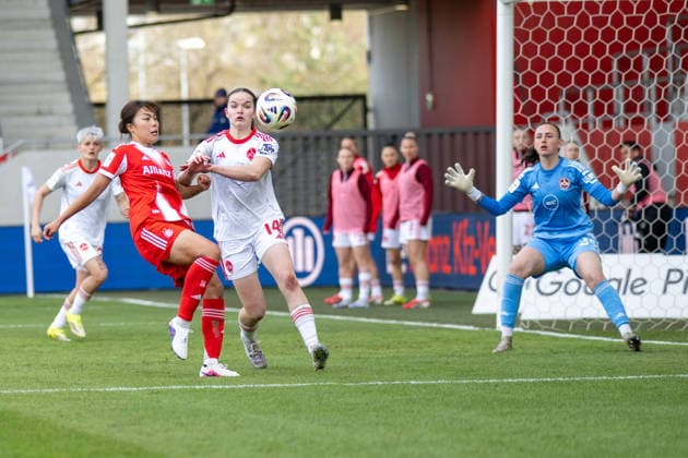 Momoko Tanikawa 18 FC Bayern Muenchen in duel with Marlene Lindner 14 1 FC Nuernberg , Lourdes Romero 25 1 FC Nuernberg , FC Bayern Frauen Muenchen 1 FC Nuernberg, Google Pixel Frauenbundesliga, 22 Spieltag, 28 03 26 DFB regulations prohibit any use of photographs as image sequences and or quasi video kolbert press Muenchen Bayern Germany Copyright: xkolbert-press UlrichxGamelx