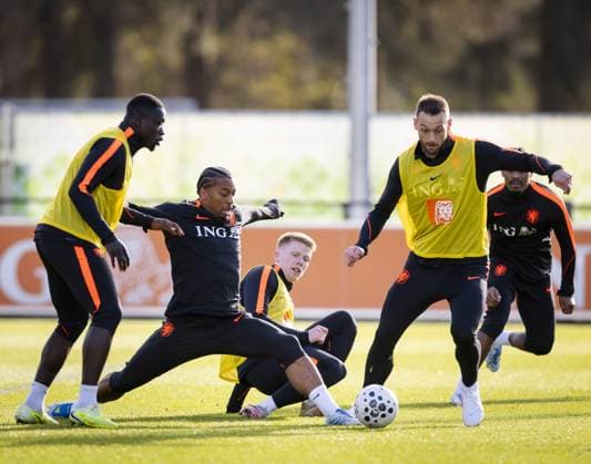 ZEIST - Brian Brobbey, JurriÃ«n Timber, Jerdy Schouten and Stefan de Vrij during a training session of the Dutch national team, Nationalteam in the run-up to a friendly match against Ecuador. SEM VAN DER WAL ANP xVIxANPxSportx xxANPxIVx 554589442 originalFilename: 554589442.jpg