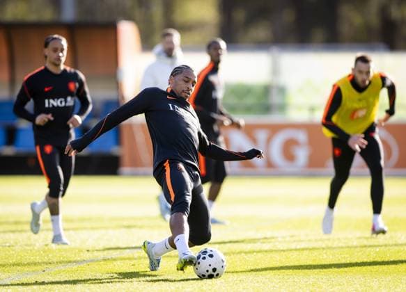 ZEIST - JurriÃ«n Timber during a training session of the Dutch national team, Nationalteam in the run-up to a friendly match against Ecuador. SEM VAN DER WAL ANP xVIxANPxSportx xxANPxIVx 554589449 originalFilename: 554589449.jpg