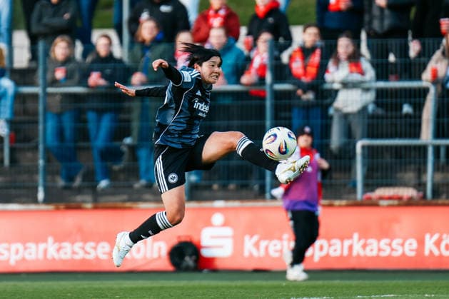 Google Pixel Frauen Bundesliga 1 FC Köln Eintracht Frankfurt 28 03 2026 Remina Chiba Eintracht Frankfurt, 15 am Ball Google Pixel Frauen Bundesliga 1 FC Köln Eintracht Frankfurt Köln, Franz Kremer Stadion 28 03 2025 DFB REGULATIONS PROHIBIT ANY USE OF PHOTOGRAPHS AS IMAGE SEQUENCES AND OR QUASI VIDEO Copyright: xBEAUTIFULxSPORTS Freisenx
